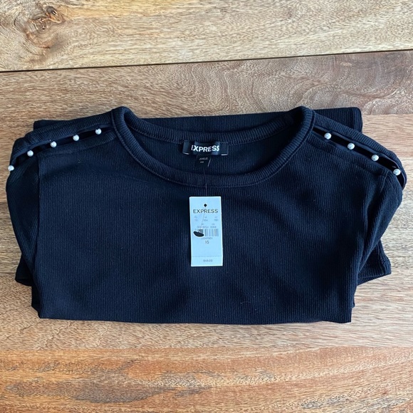 Express Ribbed Pearl Inset Tee NWT - Picture 14 of 16